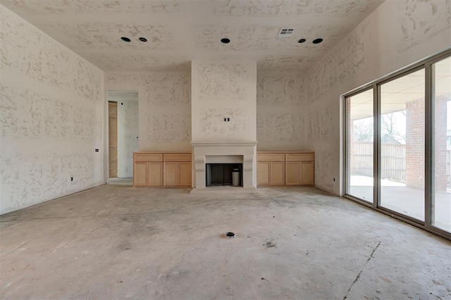 view of unfurnished living room