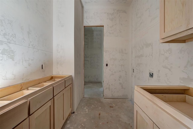 bathroom featuring concrete floors