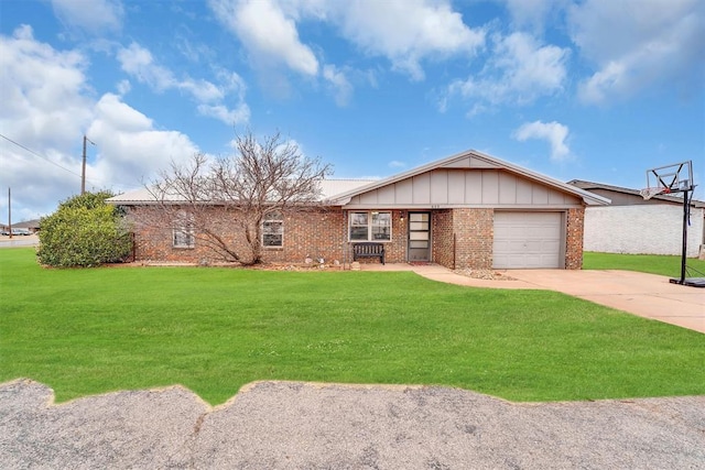 single story home featuring a garage and a front lawn