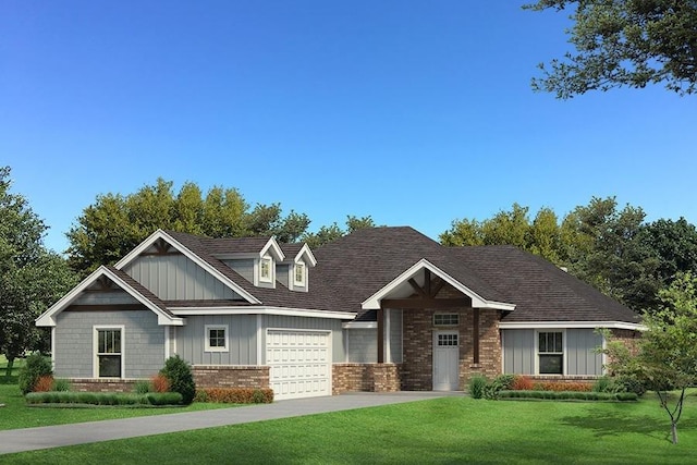 craftsman-style house featuring a front lawn