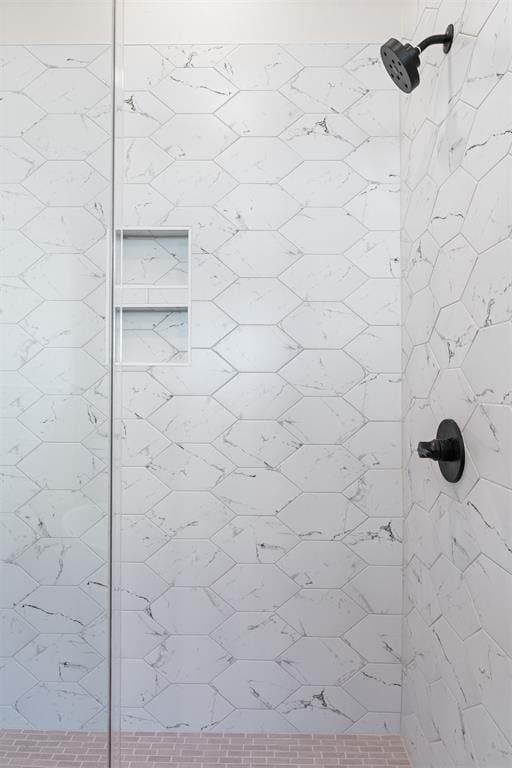 13325 SW 8th St, Yukon, OK 73099 - bathroom with a tile shower