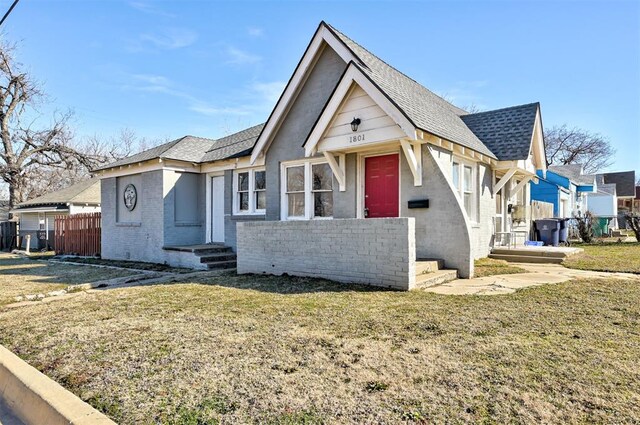 1801 E Madison St, Oklahoma City, OK 73111 - view of front facade with a front yard