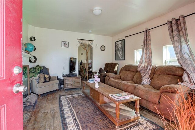 1801 E Madison St, Oklahoma City, OK 73111 - living room featuring dark hardwood / wood-style floors