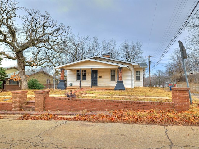 view of front of house featuring a porch