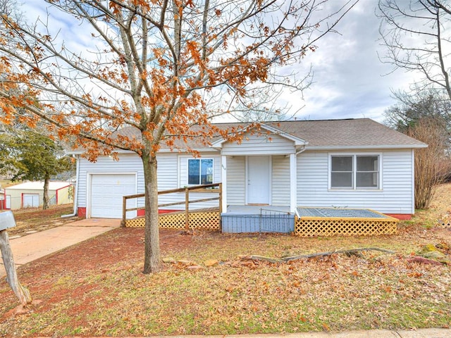 single story home with covered porch