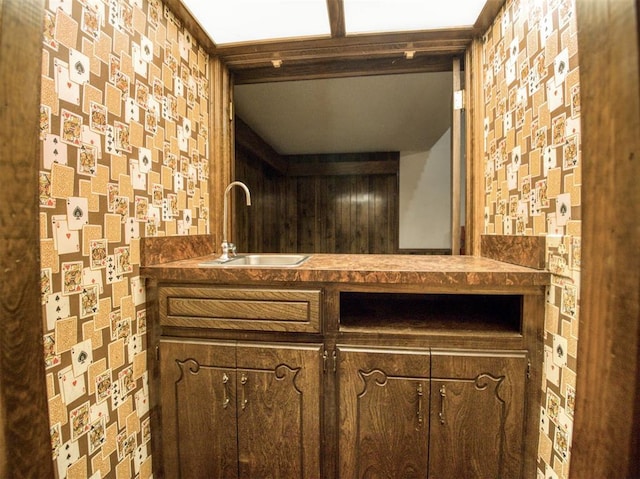 7318 Hummingbird Cir, Oklahoma City, OK 73162 - bathroom featuring vanity and wallpapered walls