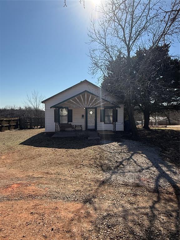 view of front of house with covered porch