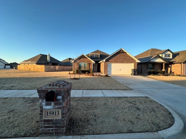 view of front facade featuring a garage