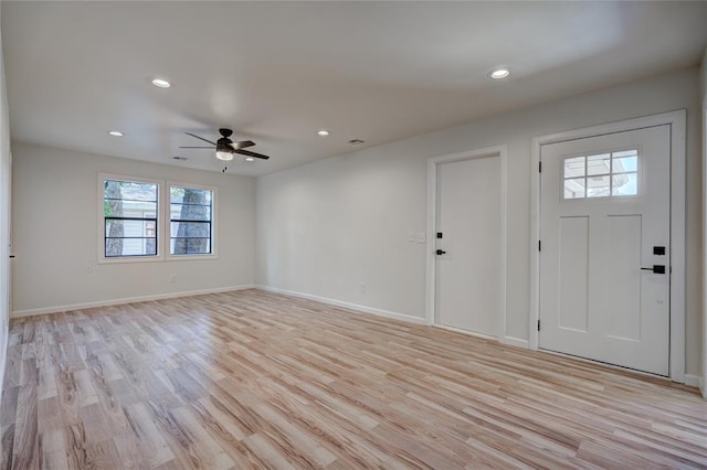 entryway featuring light hardwood / wood-style floors and ceiling fan