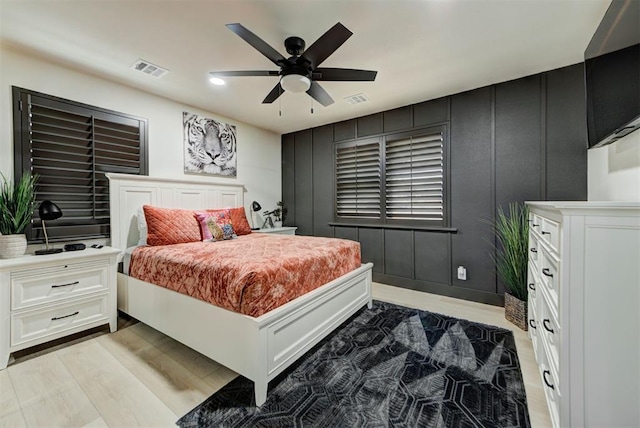 bedroom with ceiling fan