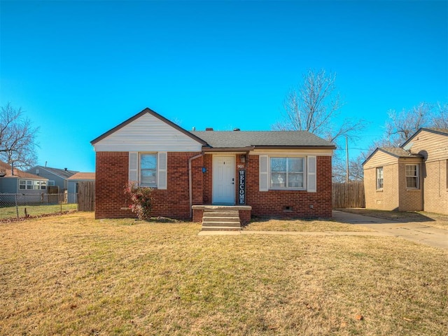 view of front of property with a front yard