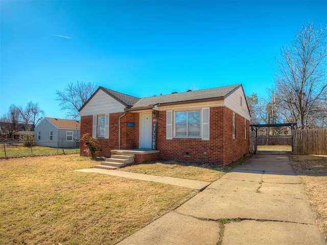 view of front of property with a front yard