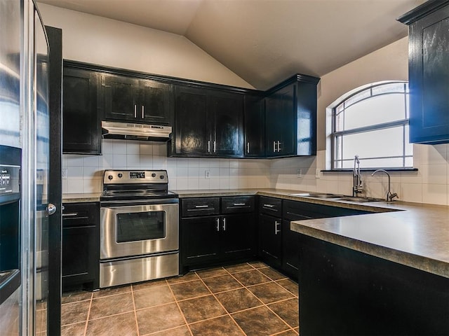 kitchen with sink, vaulted ceiling, tasteful backsplash, black refrigerator with ice dispenser, and stainless steel range with electric cooktop