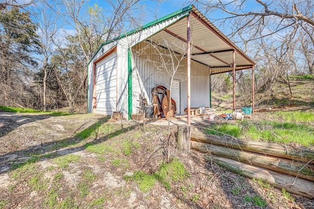 view of outbuilding