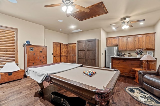 playroom with pool table, dark hardwood / wood-style floors, and ceiling fan