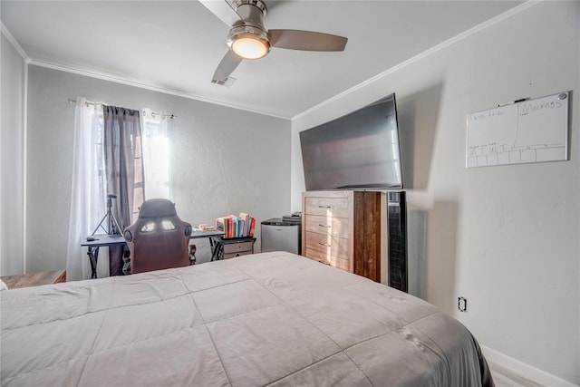 bedroom with crown molding and ceiling fan