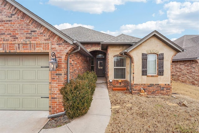 view of front of home featuring a garage