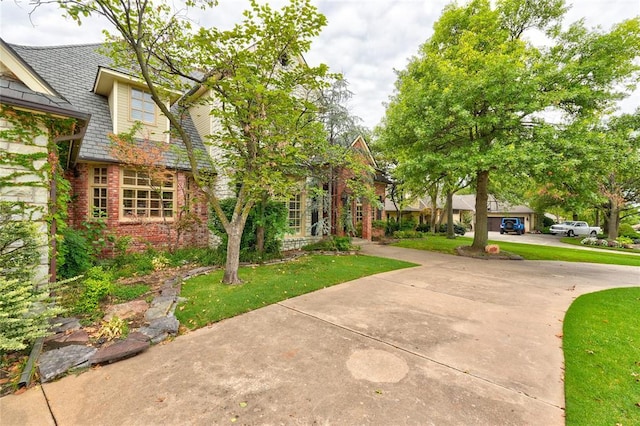 exterior space featuring a front lawn