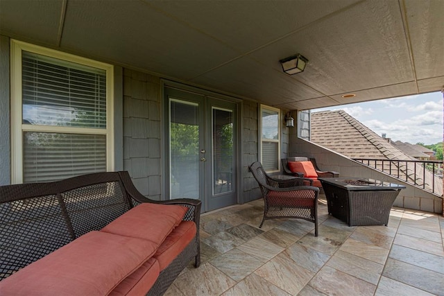 view of patio featuring an outdoor hangout area