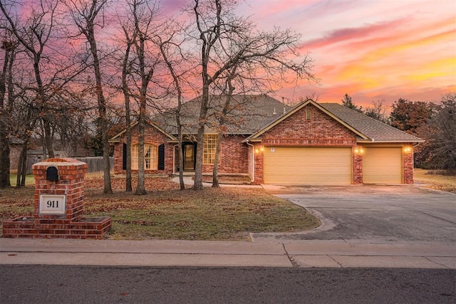 view of front of property featuring a garage