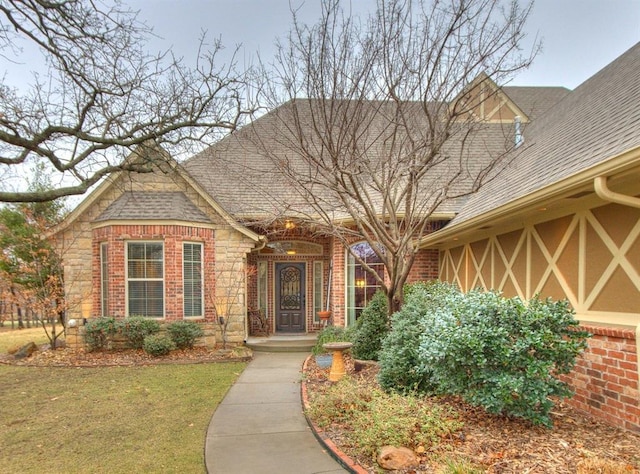 view of front of house with a front yard