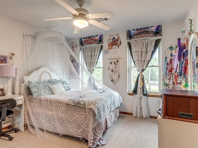 bedroom featuring ceiling fan