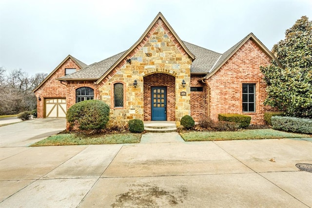 view of front of house featuring a garage