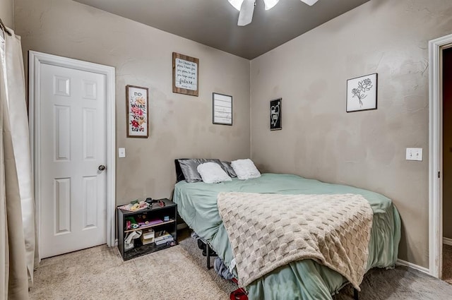 bedroom featuring ceiling fan