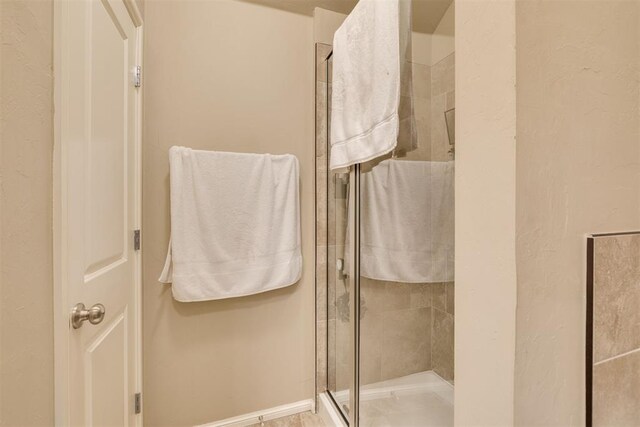 8609 SW 36th Ter, Oklahoma City, OK 73179 - full bath featuring a stall shower