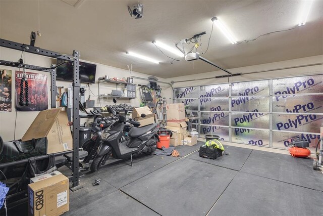 8609 SW 36th Ter, Oklahoma City, OK 73179 - garage with a garage door opener