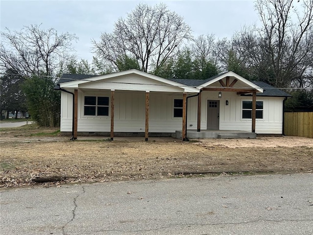 view of front of property with covered porch