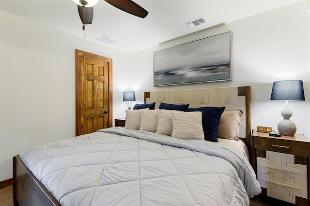 bedroom featuring ceiling fan