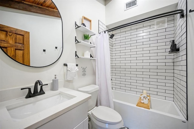 1194 Camp Ranch Rd, Broken Bow, OK 74728 - full bathroom featuring toilet, vanity, and shower / tub combo with curtain