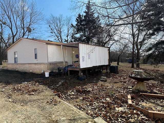 view of home's exterior