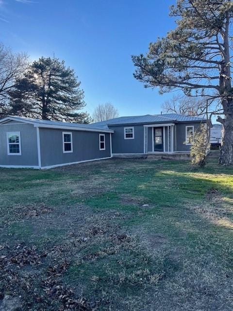 804 Walker Ave, Lone Wolf, OK 73655 - photo 1