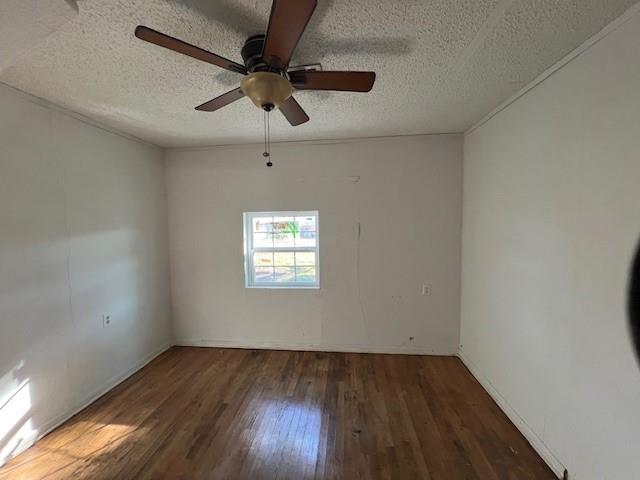 804 Walker Ave, Lone Wolf, OK 73655 - photo 23