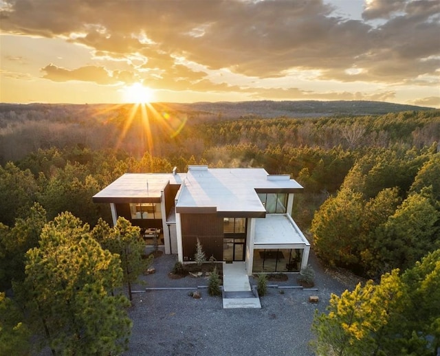 view of aerial view at dusk