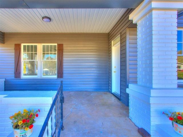 view of patio featuring covered porch