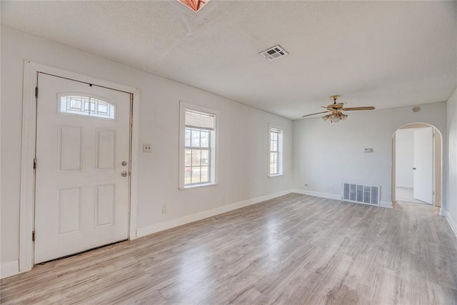 entryway featuring light hardwood / wood-style floors and ceiling fan