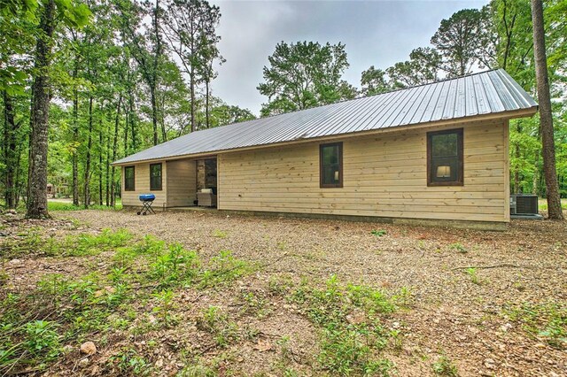 670 Pine Meadow Ln, Broken Bow, OK 74728 - exterior space with central AC