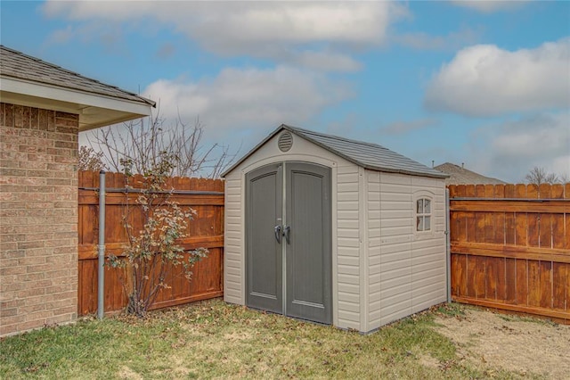 view of outbuilding