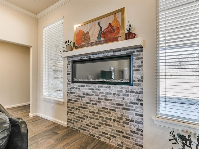 3683 King Arthur Ct, Newcastle, OK 73065 - detailed view of wood finished floors, ornamental molding, and baseboards