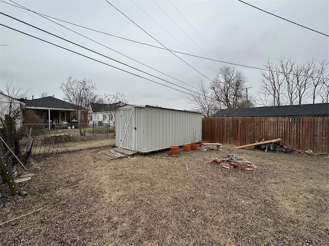 view of yard with a storage shed