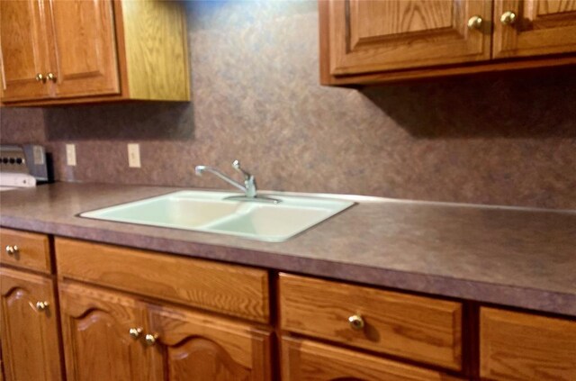 710 E 2nd St, Elk City, OK 73644 - photo 7