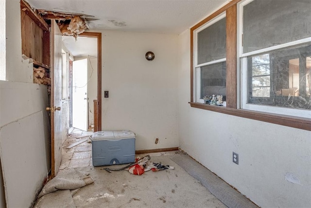 21731 E Fifth St, Hinton, OK 73047 - interior space