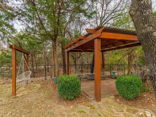 view of yard featuring a pergola and a patio area