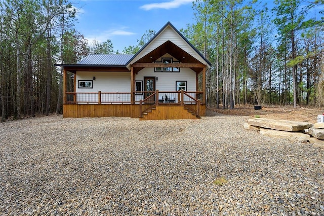 view of front of property featuring a porch