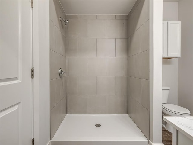 13136 Mannington Rd, Edmond, OK 73025 - full bath featuring tiled shower and toilet