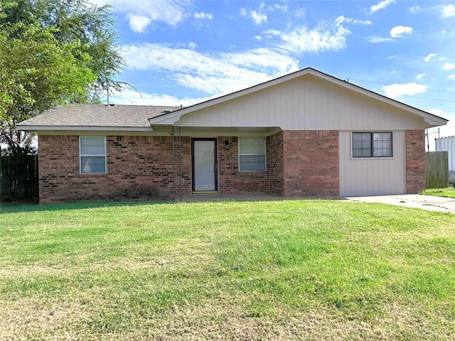 ranch-style house with a front yard