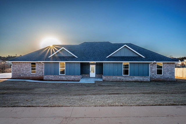 view of front of home